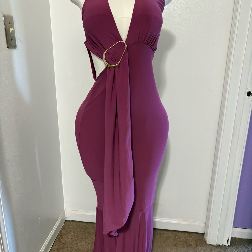 Backless Plunge Maxi Dress in Plum with Gold Ring Detail NWT Large